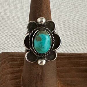 1970s Native American Sterling Silver and Turquoise Ring, Flower Design, Vintage